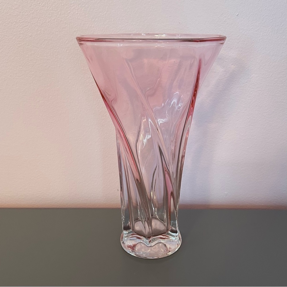 VASE Glass Pink Clear Swirl Flower/floral vase Home decor Like new - Picture 4 of 9